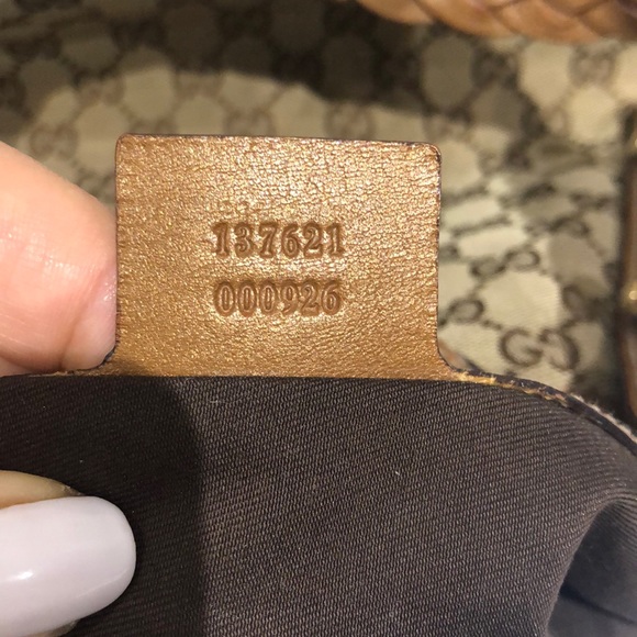 Gucci’s Braided Handle Tote Bag - Picture 5 of 6